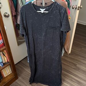 Time and Tru Charcoal Short Sleeve Tee